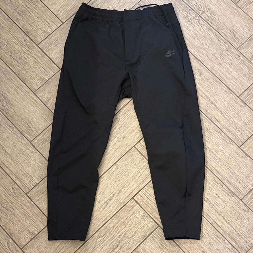 Nike Men's Black Joggers